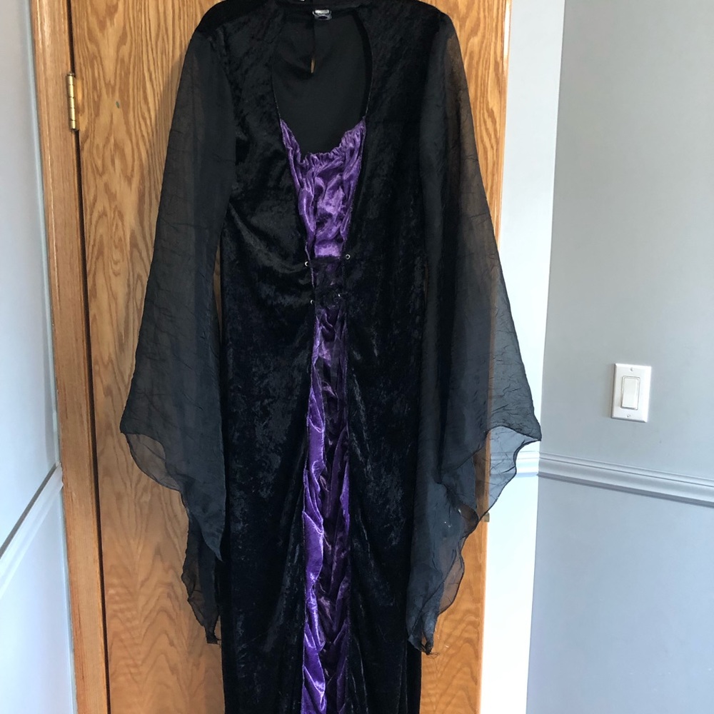 Black and purple Halloween dress